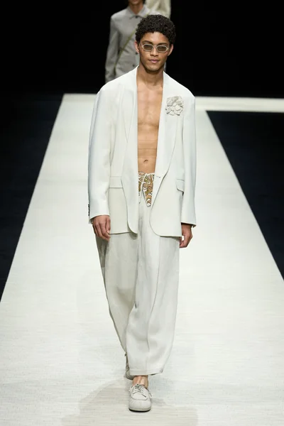 Look 60